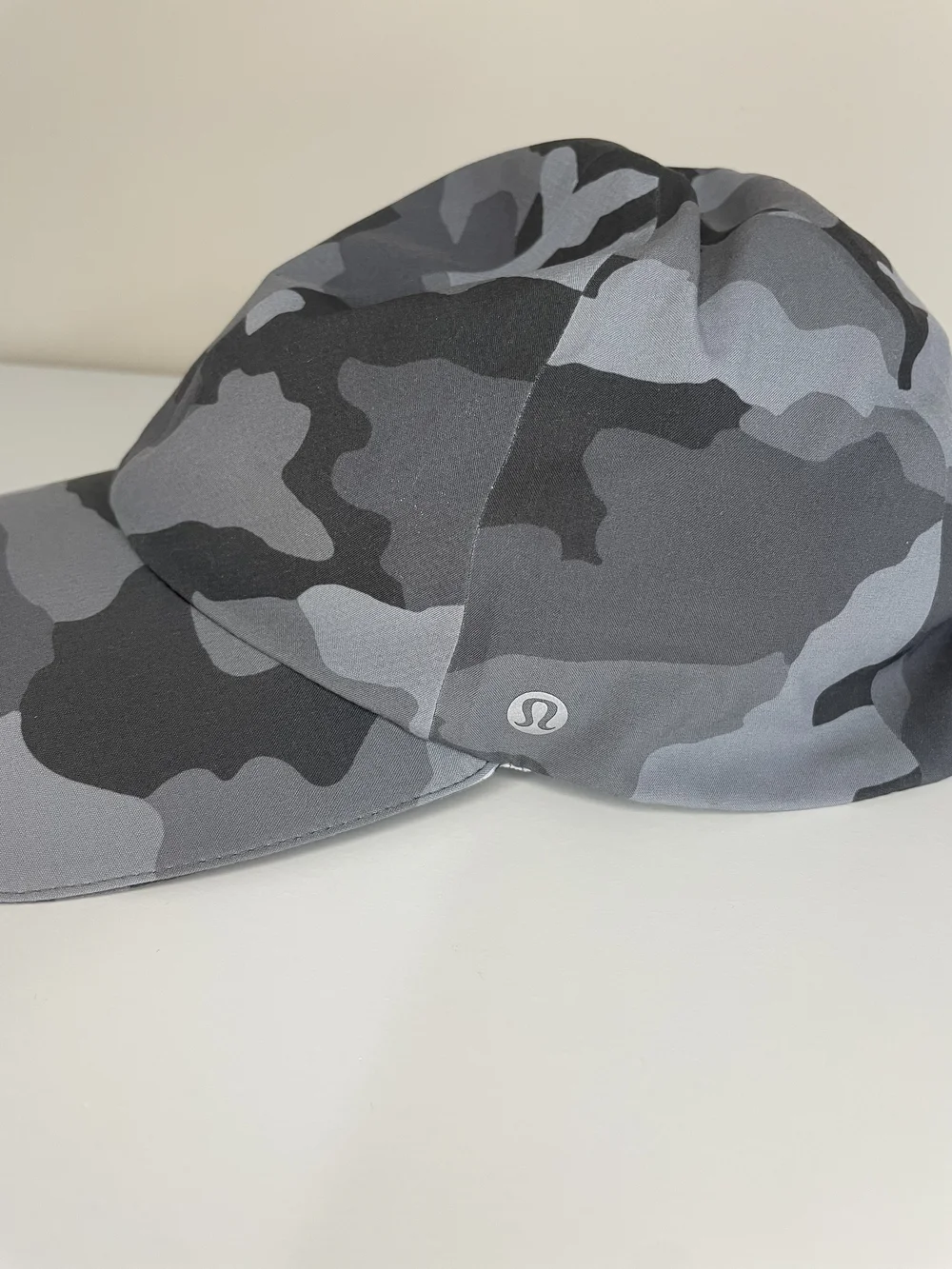 Lululemon Arhletica Light Gray Performance Hat Size S